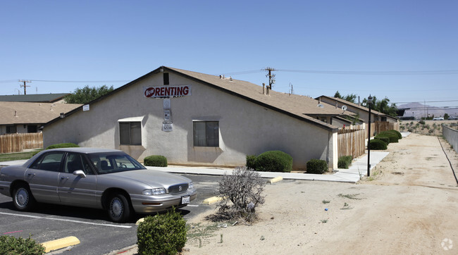 Foto del edificio - 17486 Sequoia Ave