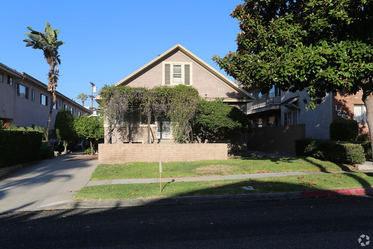 Building Photo - 121 N Belmont St