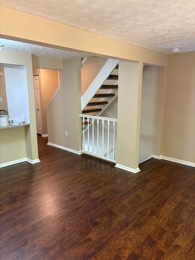 Foto del edificio - 802 Lexington Dr