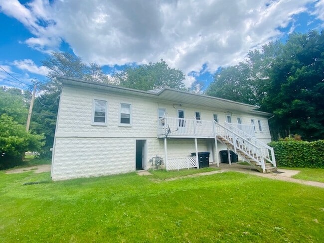 Building Photo - 414-416 S Andrews St