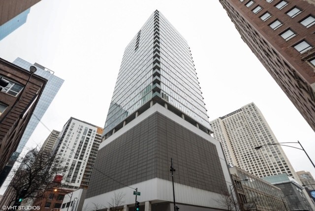 Foto principal - 550 N St Clair St