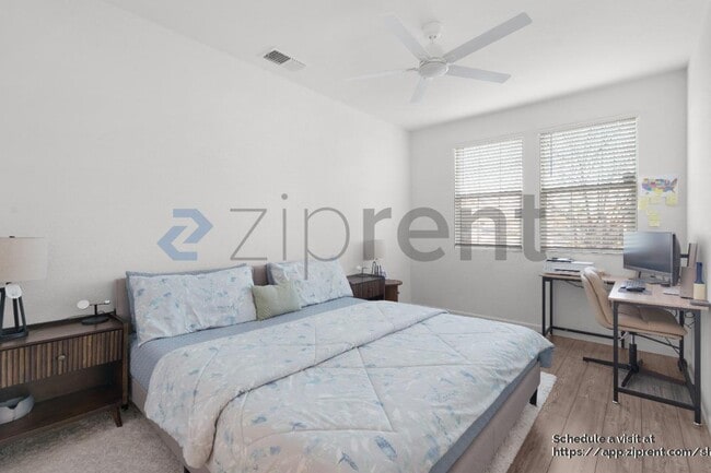 Building Photo - 202 Martos Ct