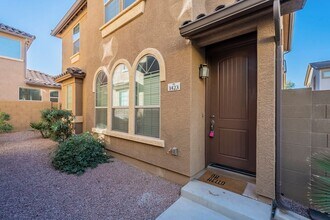Building Photo - 1423 S Moccasin Trail