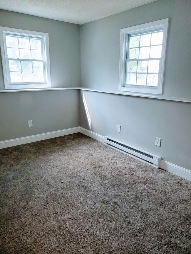 Building Photo - 64 Viscoloid Ave