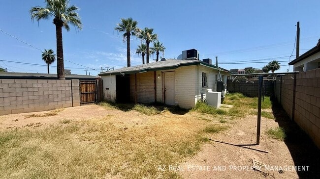 Building Photo - 7532 N 21st Ave