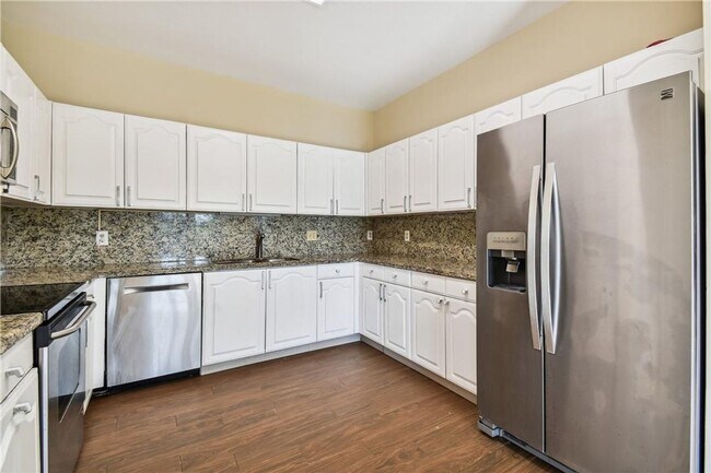 Foto del edificio - 541 NW 205th Ave