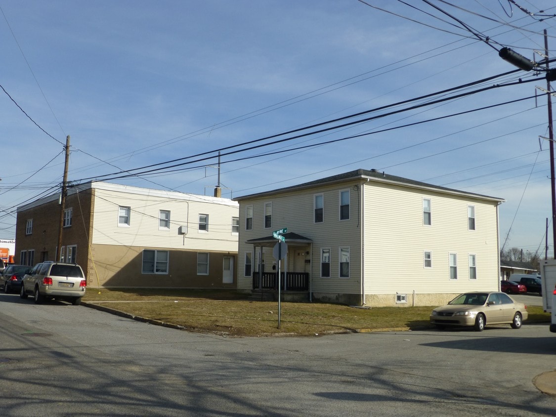 Primary Photo - 202 E Ayre St