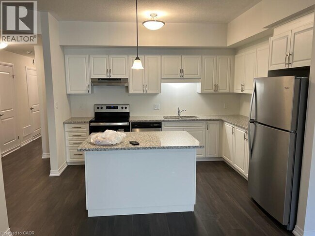 Photo du bâtiment - 25 Isherwood Ave