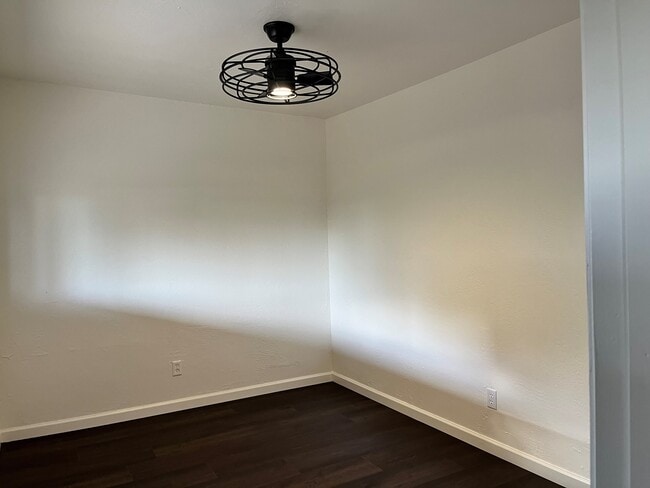 bedroom - 6623 S 32nd St