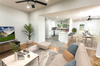 Building Photo - 10937 Greenwillow Dr