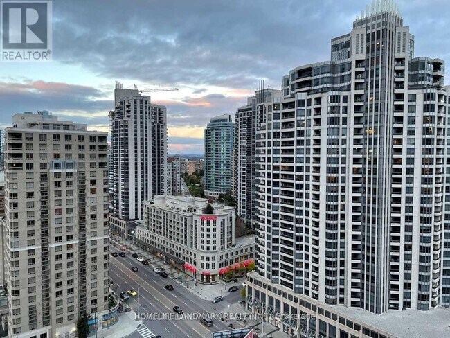 Building Photo - 75 Canterbury Pl