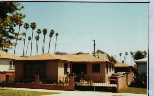 Building Photo - 604 S E St