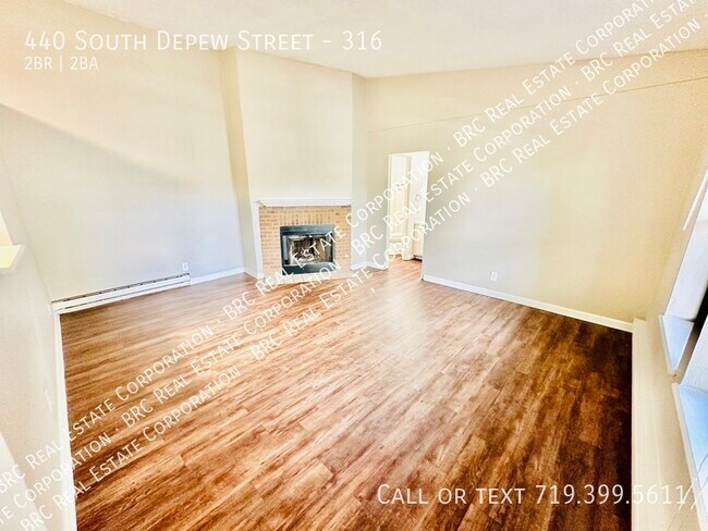 Building Photo - 440 S Depew St