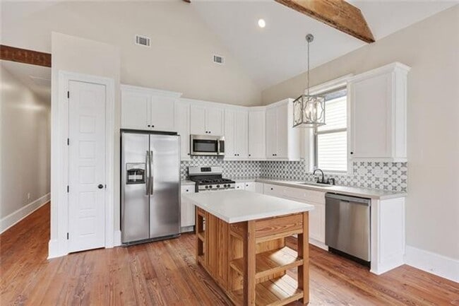 Photo - 1562 N Prieur St Apartment