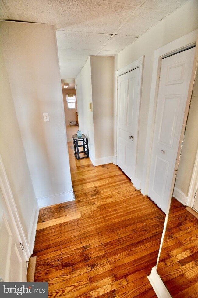 Building Photo - 5231 Laurens St