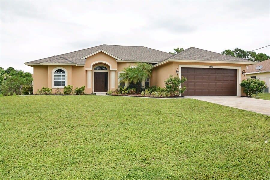 Foto principal - 1341 SW Stony Ave