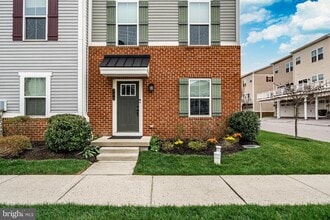 Building Photo - 300 Blue Welsh St
