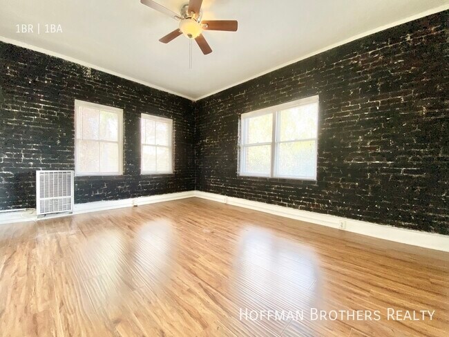 Foto del edificio - 800 N Las Palmas Ave