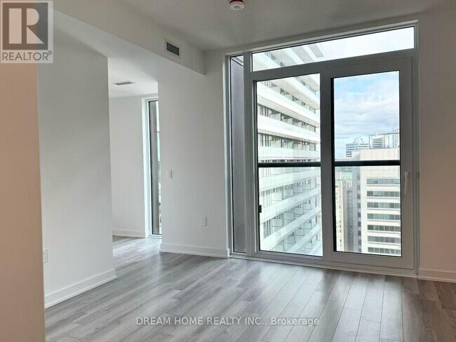 Photo du bâtiment - 238 Simcoe St