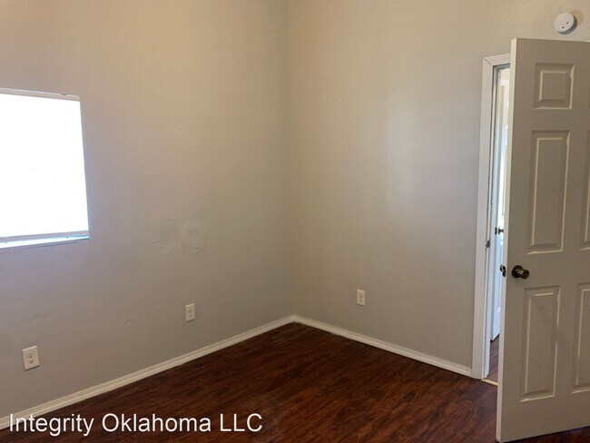 Foto del edificio - 2 br, 2 bath House - 819 N Brauer Ave