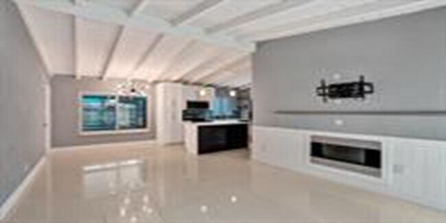 Foto del edificio - 4670 SW 25th Ave