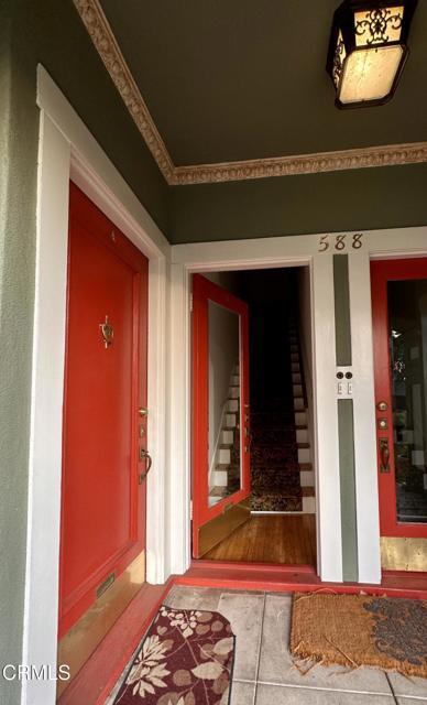 Building Photo - 588 S Mentor Ave