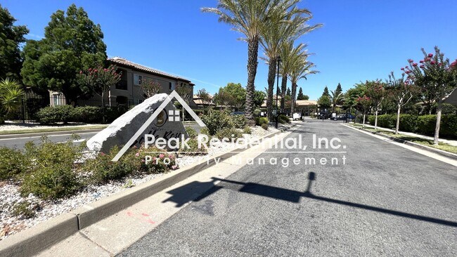 Foto del edificio - Spacious 2bd/2ba North Natomas Condo