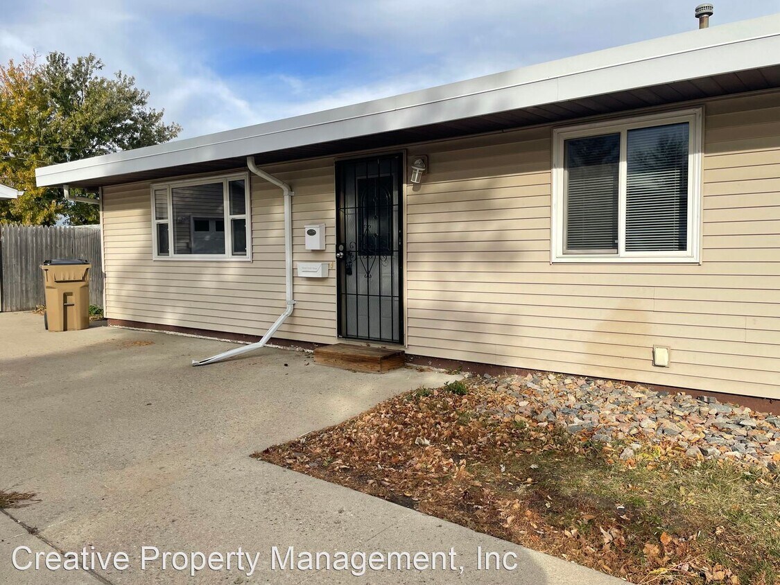Primary Photo - 3 br, 1 bath House - 10 18th St SW
