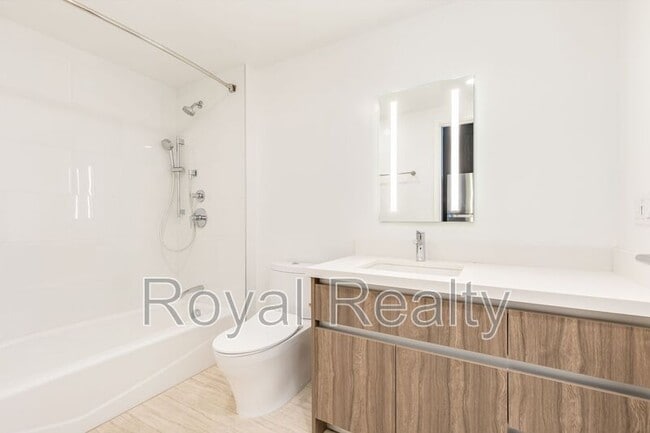 Foto del edificio - 1515 Liona St