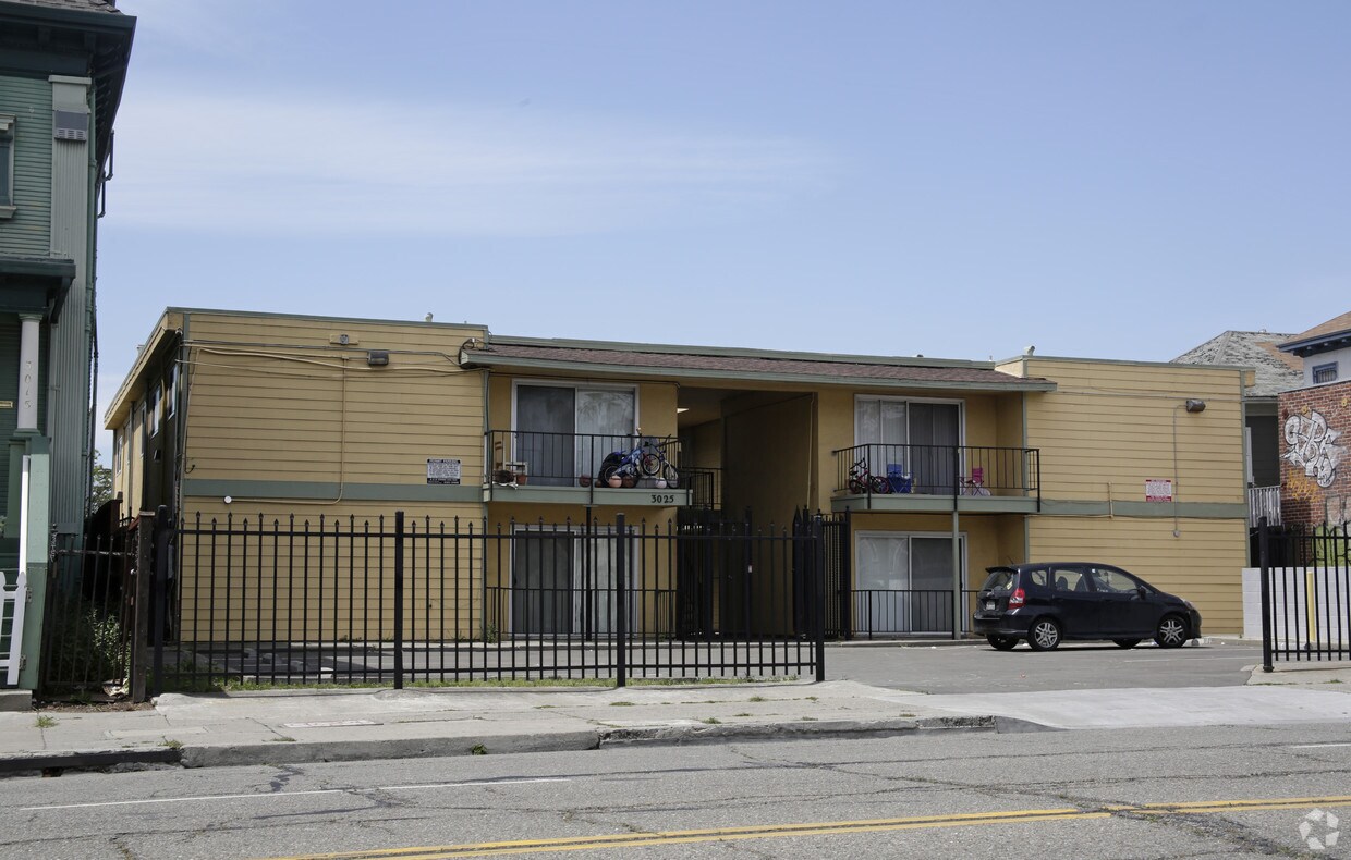 Foto del edificio - 3025 Martin Luther King Jr Way