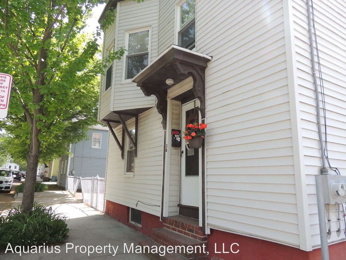 Primary Photo - 3 br, 1 bath House - 38 Hammond St Unit 1