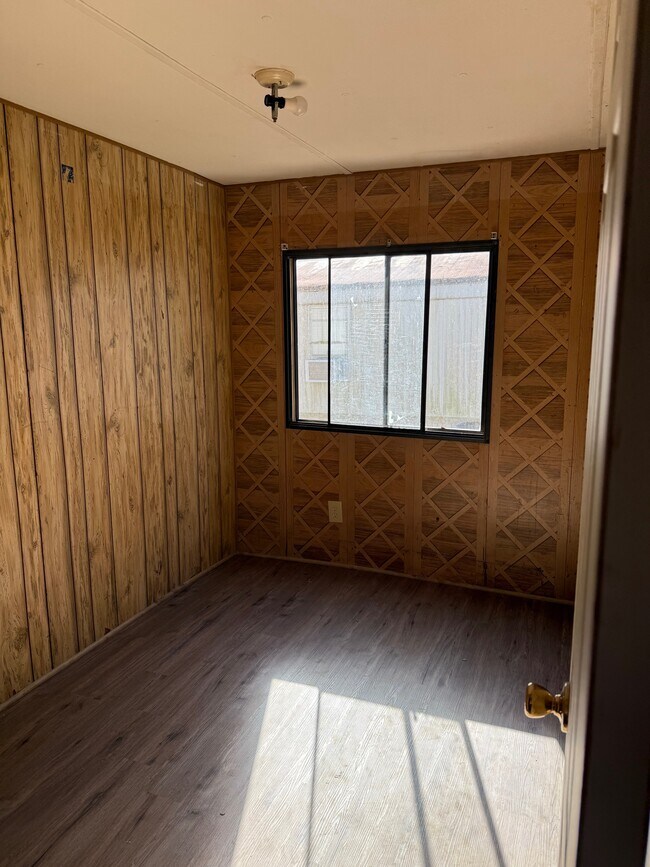 Foto del edificio - 1982 Glen Oaks Pecan Grove Lot 7