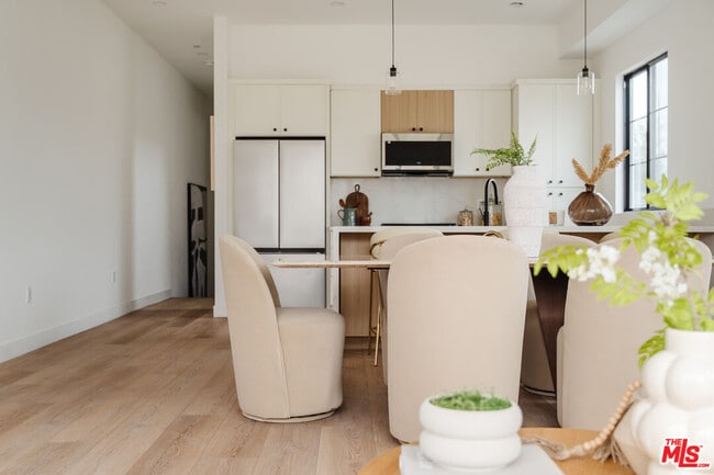 Building Photo - 1954 S Garth Ave