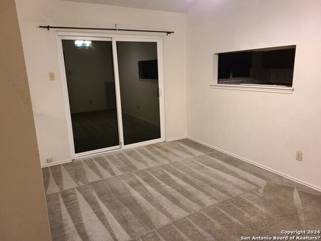 Foto del edificio - 620 Fern Meadow Dr