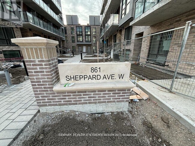 Photo du bâtiment - 861-861 Sheppard Ave W