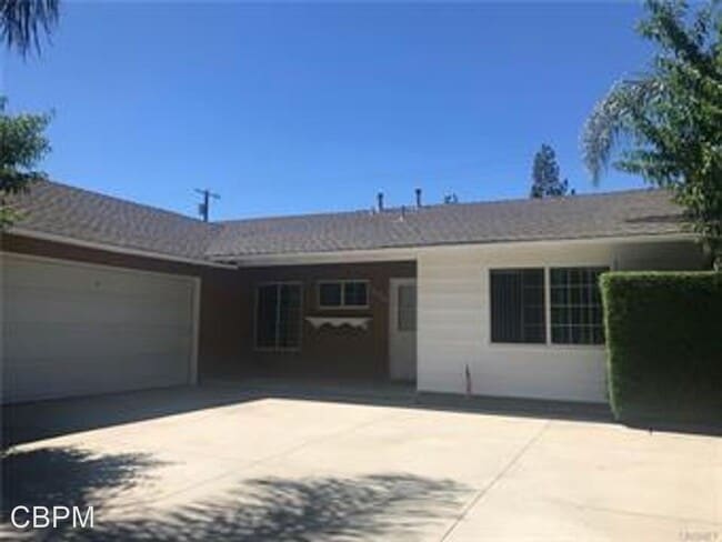 Building Photo - 3 br, 2 bath House - 24018 Hartland Street