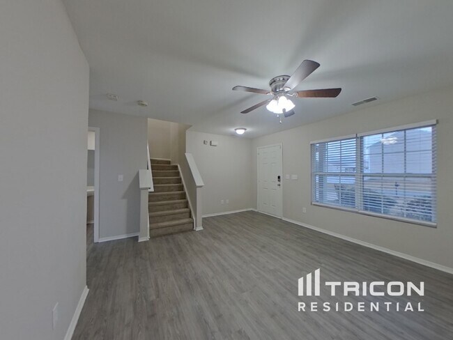 Building Photo - 5301 Valcourt Rd