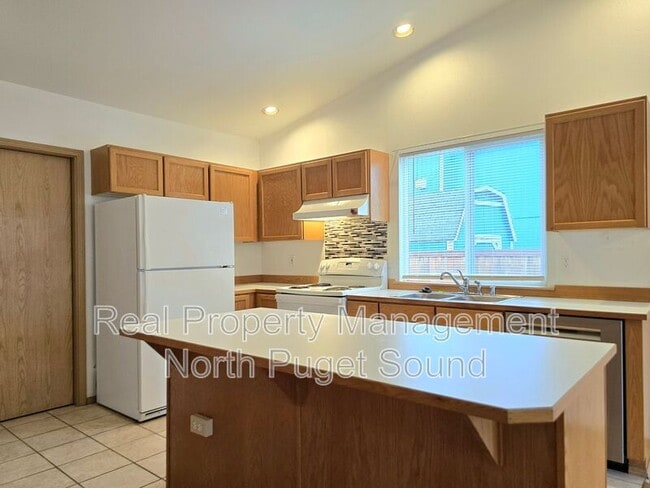 Building Photo - 5224 102nd Pl NE