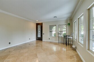 Building Photo - 2909 Valvent Ct