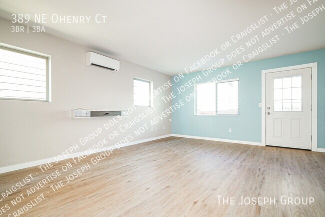 Foto del edificio - 389 NE Ohenry Ct