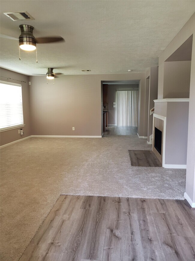 Foto del edificio - 29314 Legends Bluff Dr