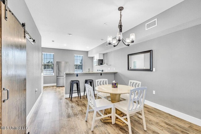 Foto del edificio - 103 E Orchard Loop