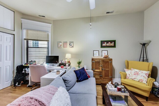 Foto del edificio - 1128 W Armitage Ave