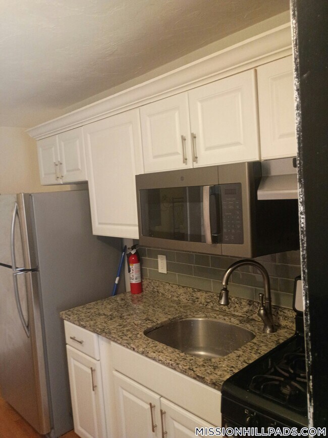 Foto del edificio - 712 Shawmut Ave