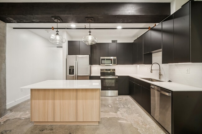 Building Photo - The Beacon Building