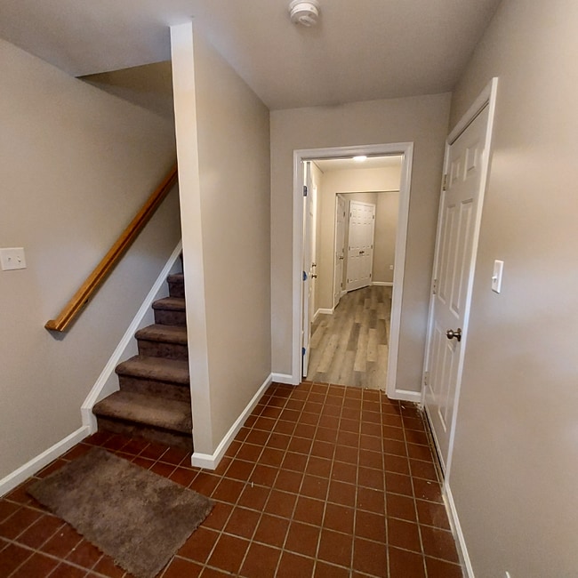 Foto del edificio - 106 Ridge Ct