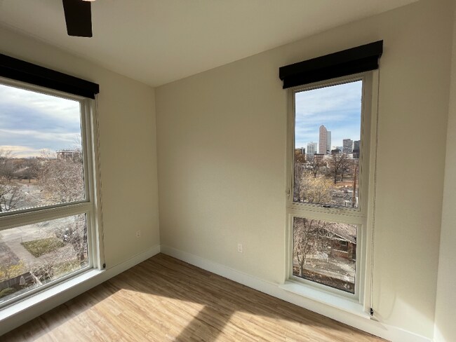 Foto del edificio - 1420 E 18th Ave