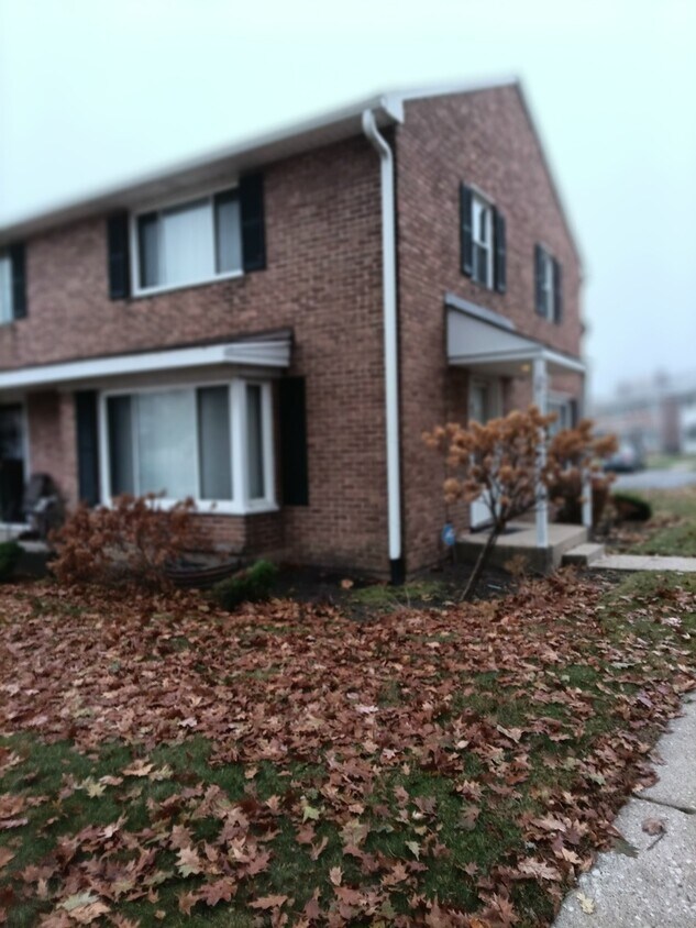 Foto principal - 41 Indianwood Blvd