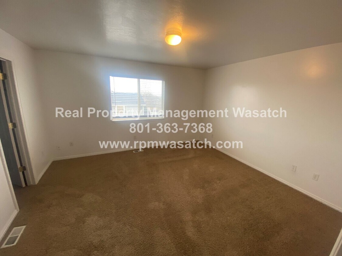 Building Photo - New Listing - $500 off First Month Rent!!!