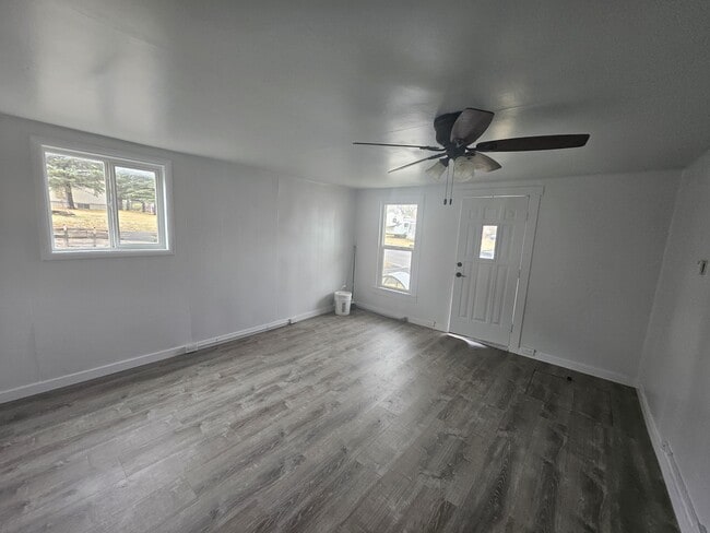 Building Photo - 310 Garnet St